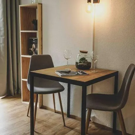 Apartment Schones Studio Neu Umgebaut *